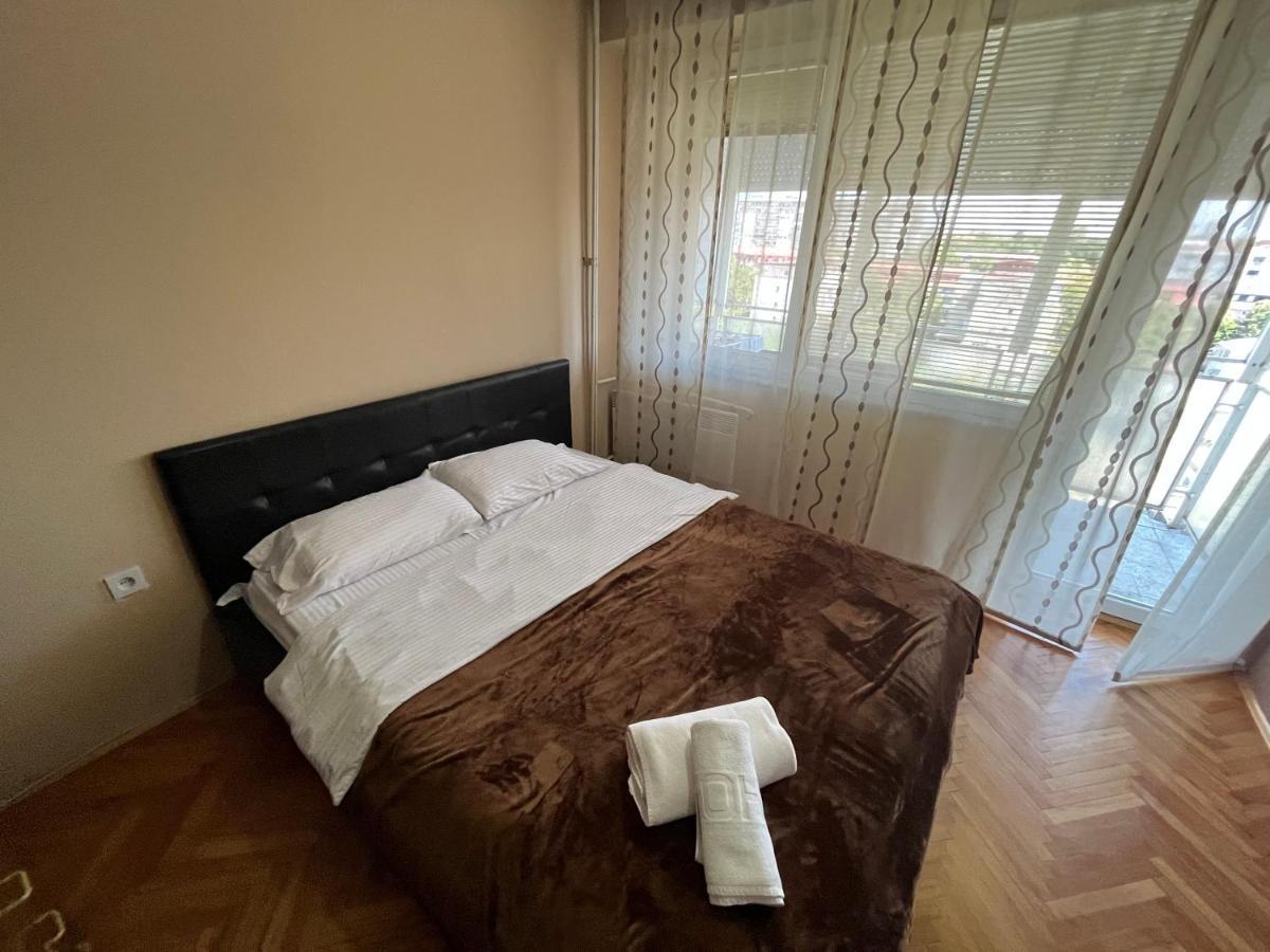 Mickitos Mm Apartment Skopje Esterno foto